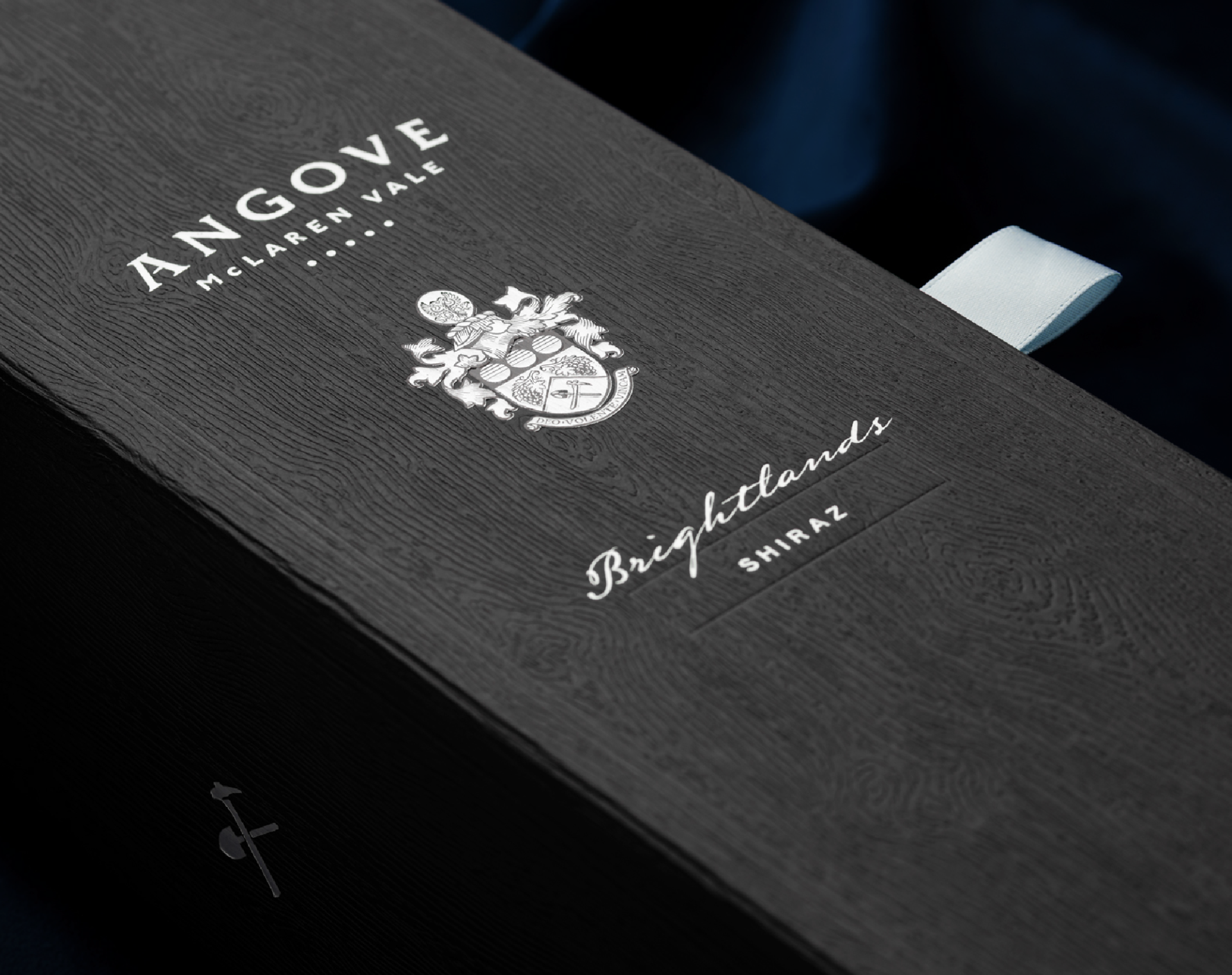 Close up of Angove Brightlands Shiraz gift box with Angove Family Winemakers logo in foil 