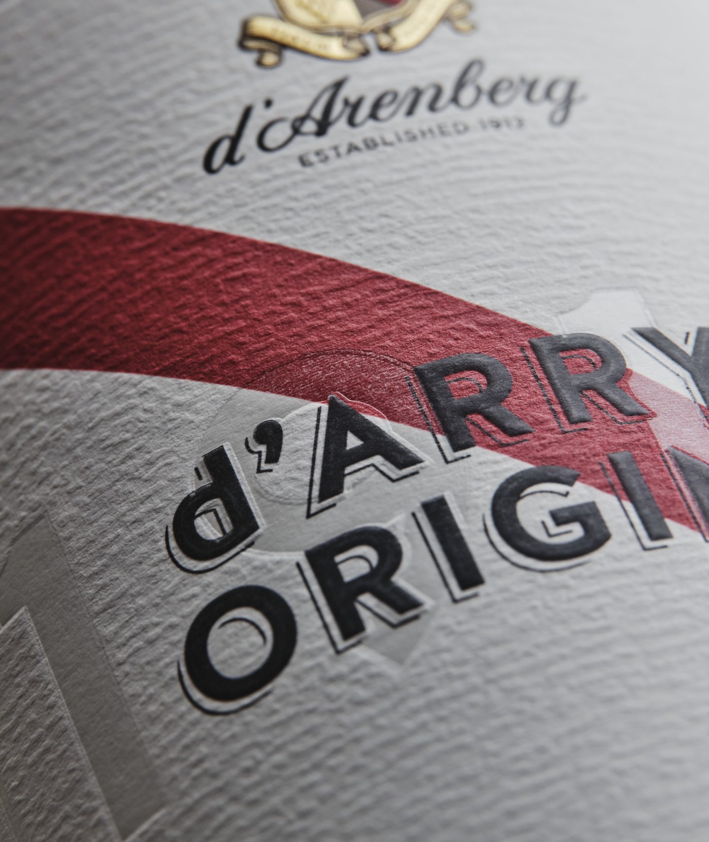 d'Arenberg d'Arrys Original Grenache Shiraz wine label features custom lettering and premium finishing in the label printing, including foiling, graining and debossing